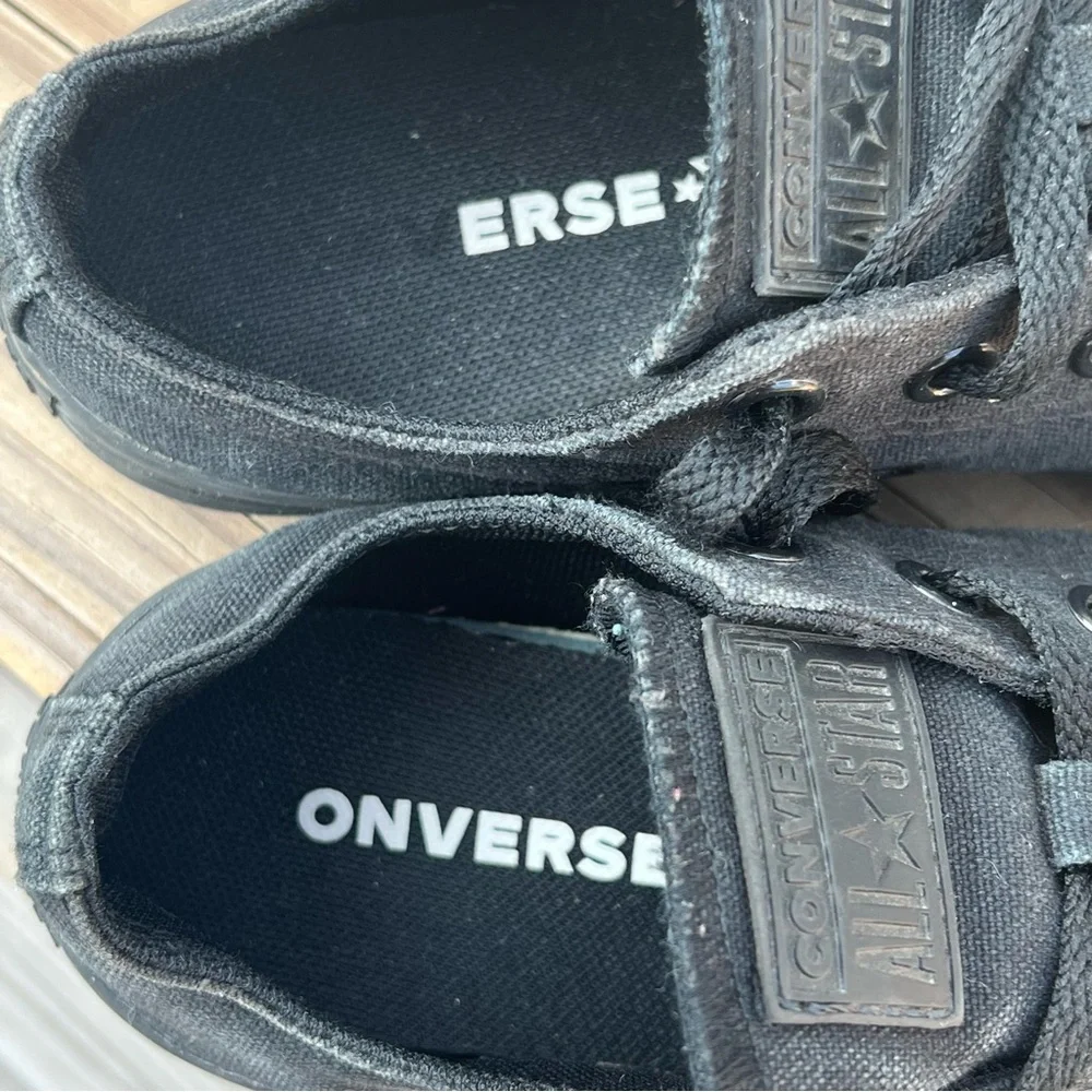 - Converse All-Star Black Low Top Sneakers SZ 1! E/VGUC!